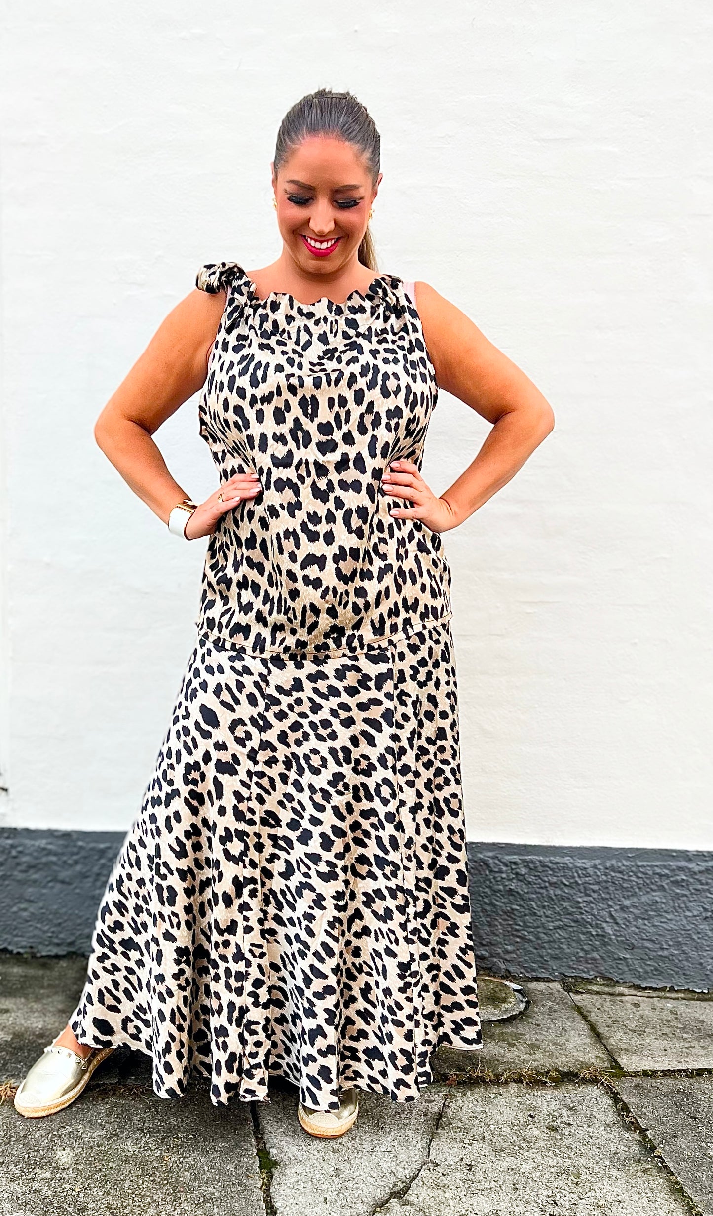 Leopard nederdel i beige fra Divaz.dk