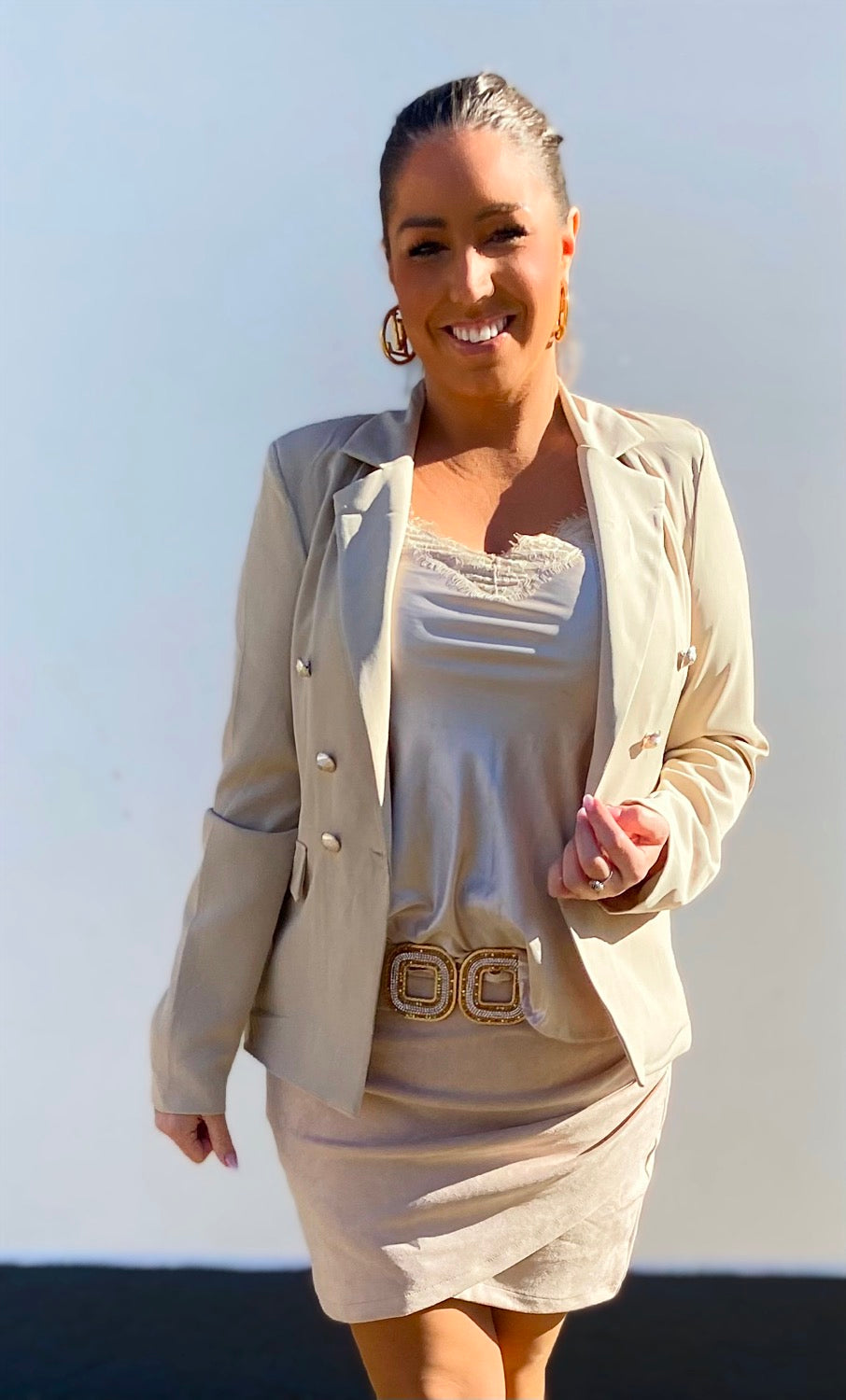 Blazer jakke i beige m. knapper