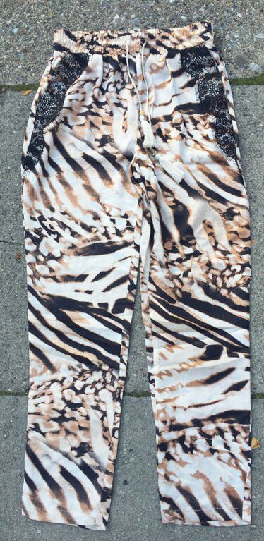 Zebra buks i brun med blonder