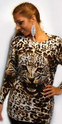 Flagermusbluse med leopard og sten