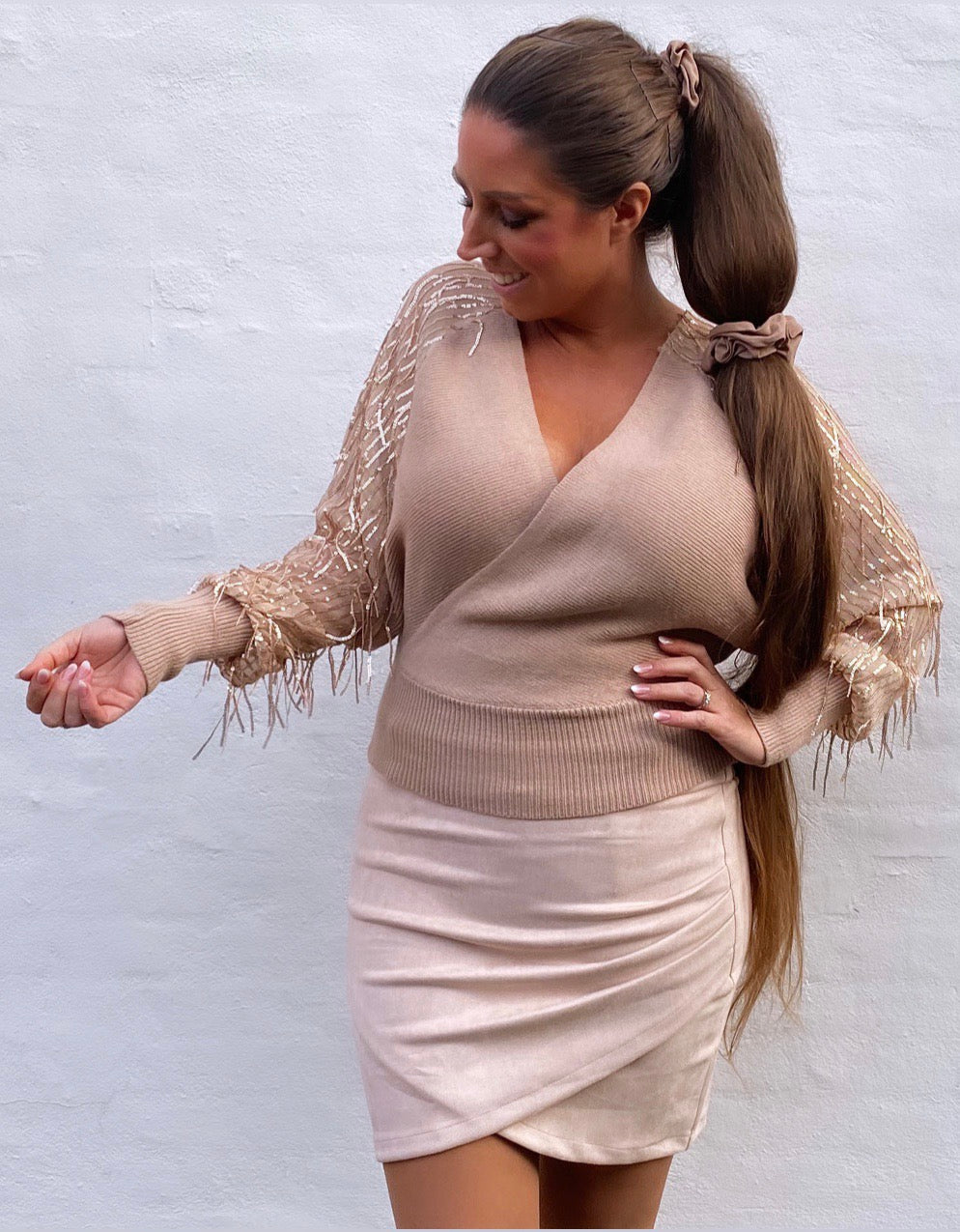 Bluse med paliet ærmer - taupe