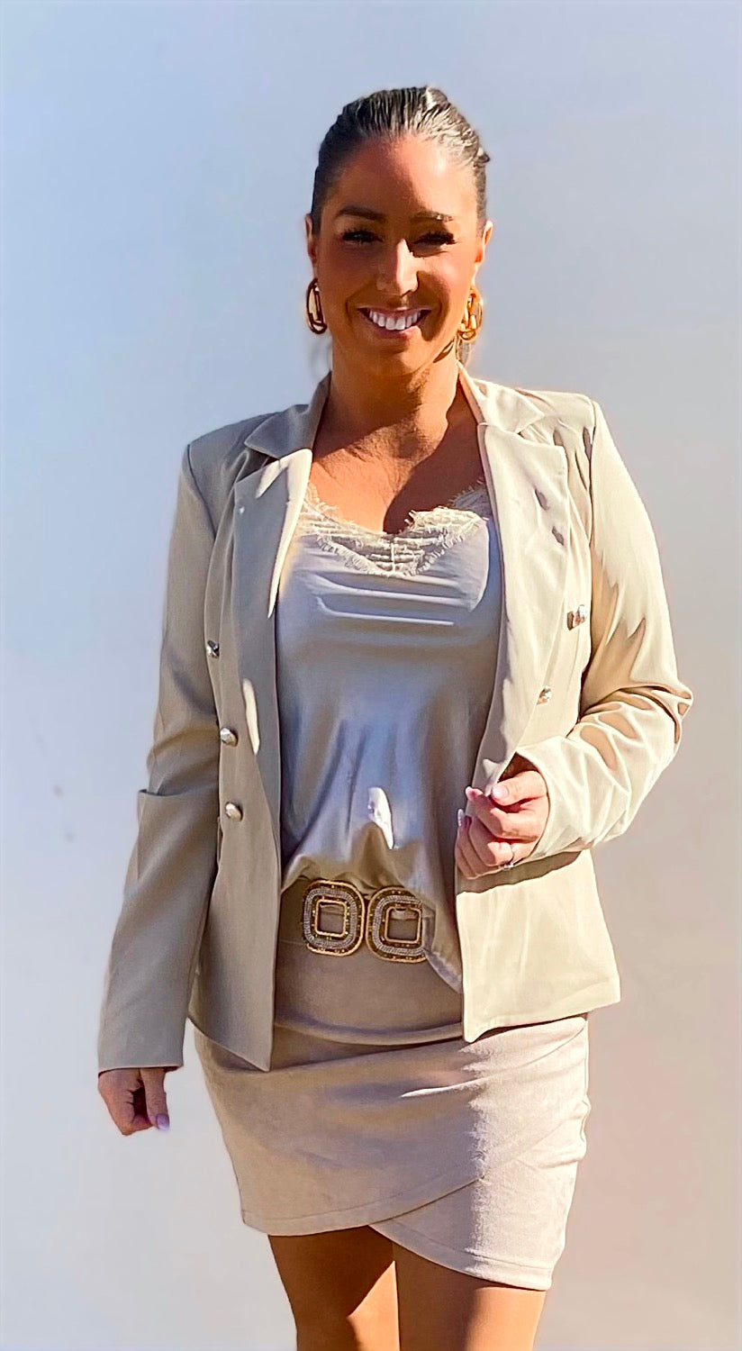 Blazer jakke i beige m. knapper