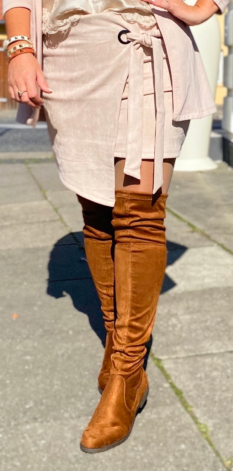 Suede nederdel asymmetrisk - pudderfarvet