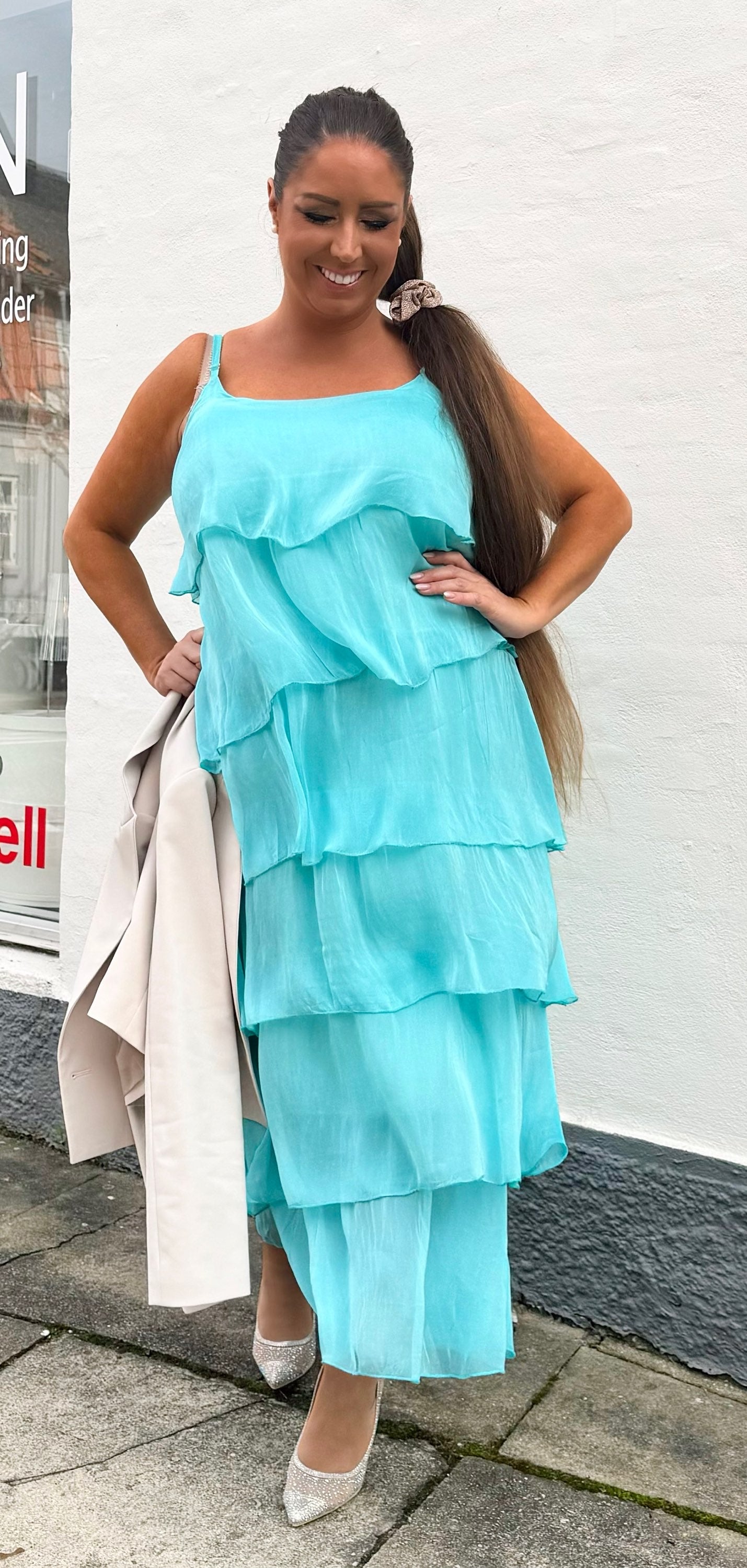 Layerkjole i lang - tyrkis i silke