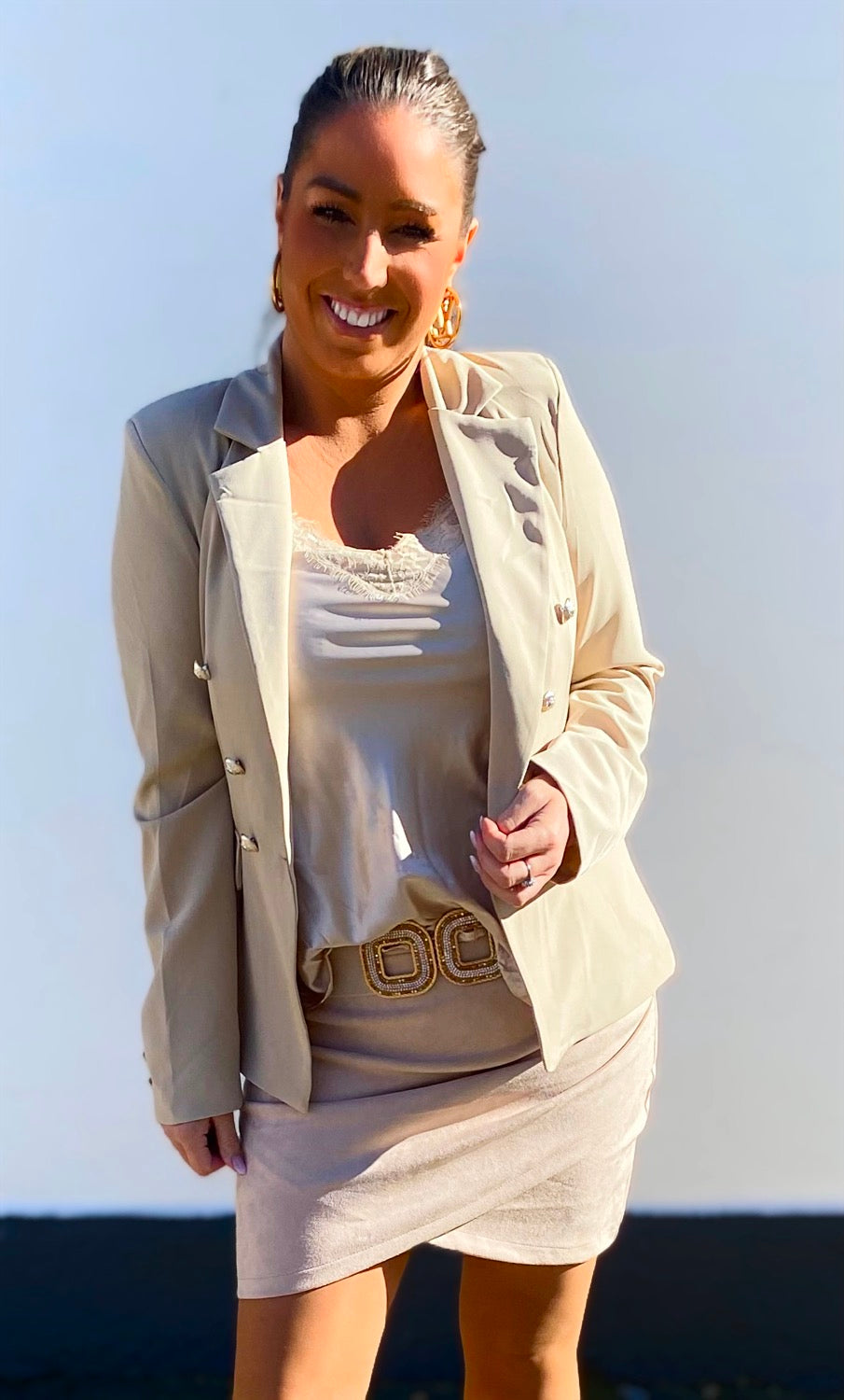 Blazer jakke i beige m. knapper