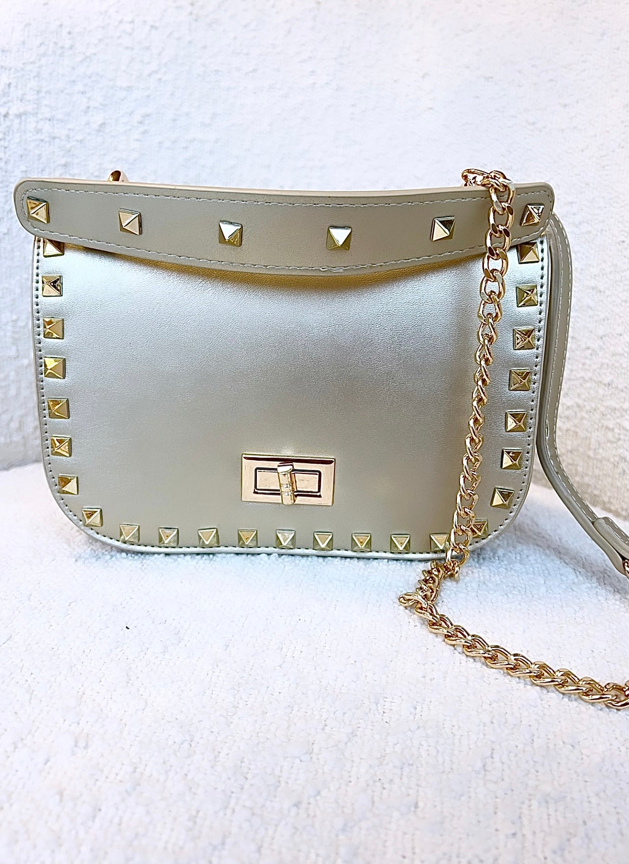 Divaztino taske i guld 3246