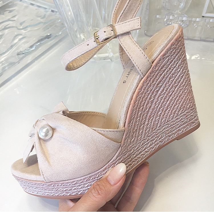 Beige wedges med sløjfe