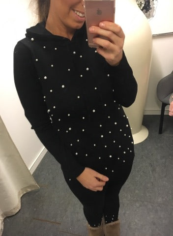 Hoodie sæt m. perler og sten - sort