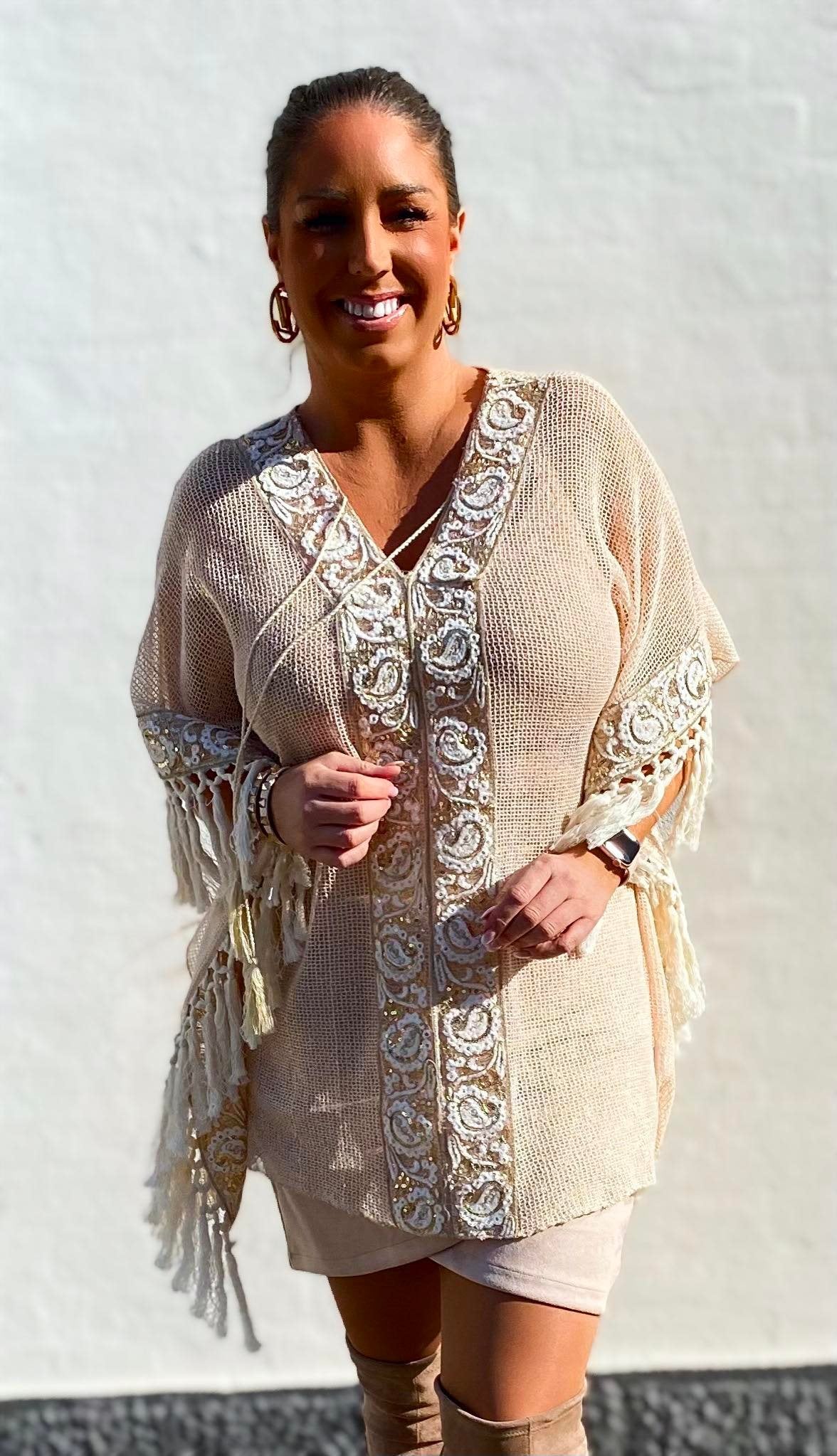 Tunika m. palietter og frynser - beige