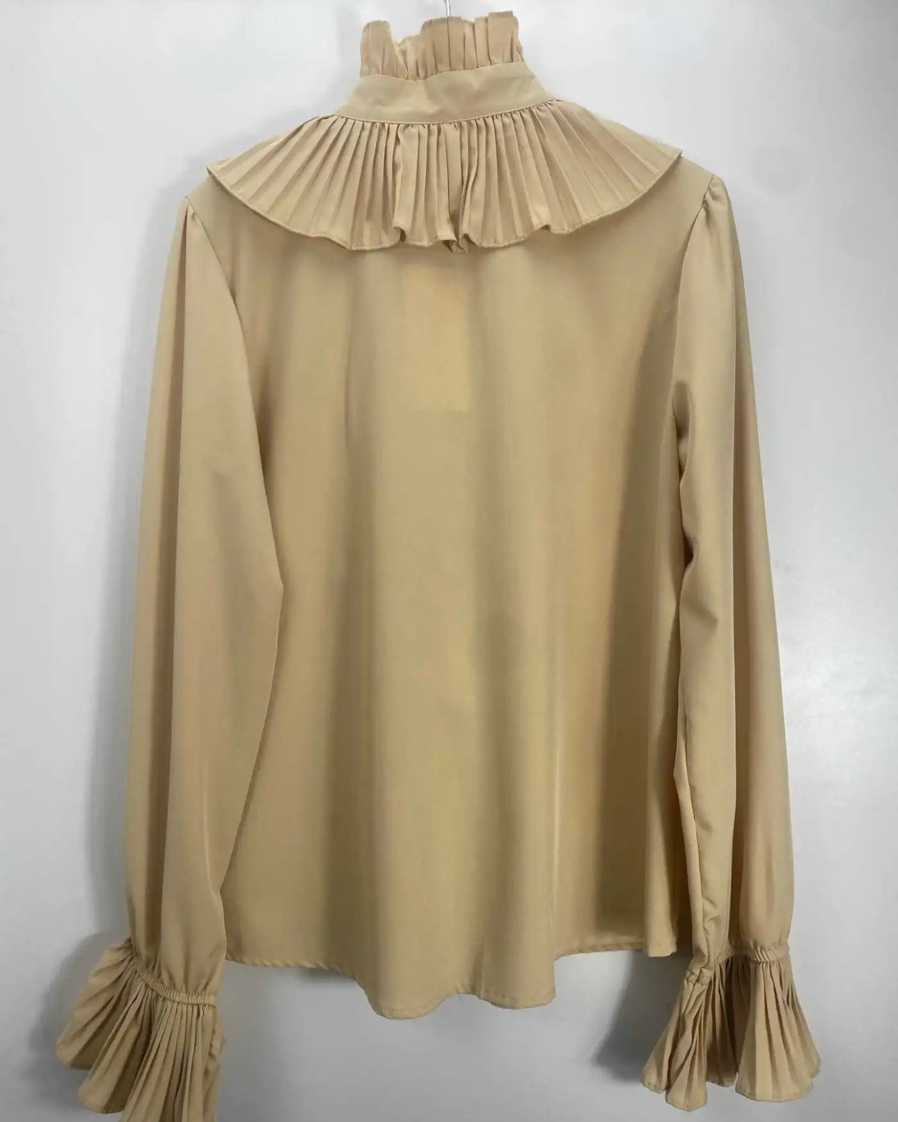 Skjorte med flæser - beige - Staun Denmark - Til hverdag og fest