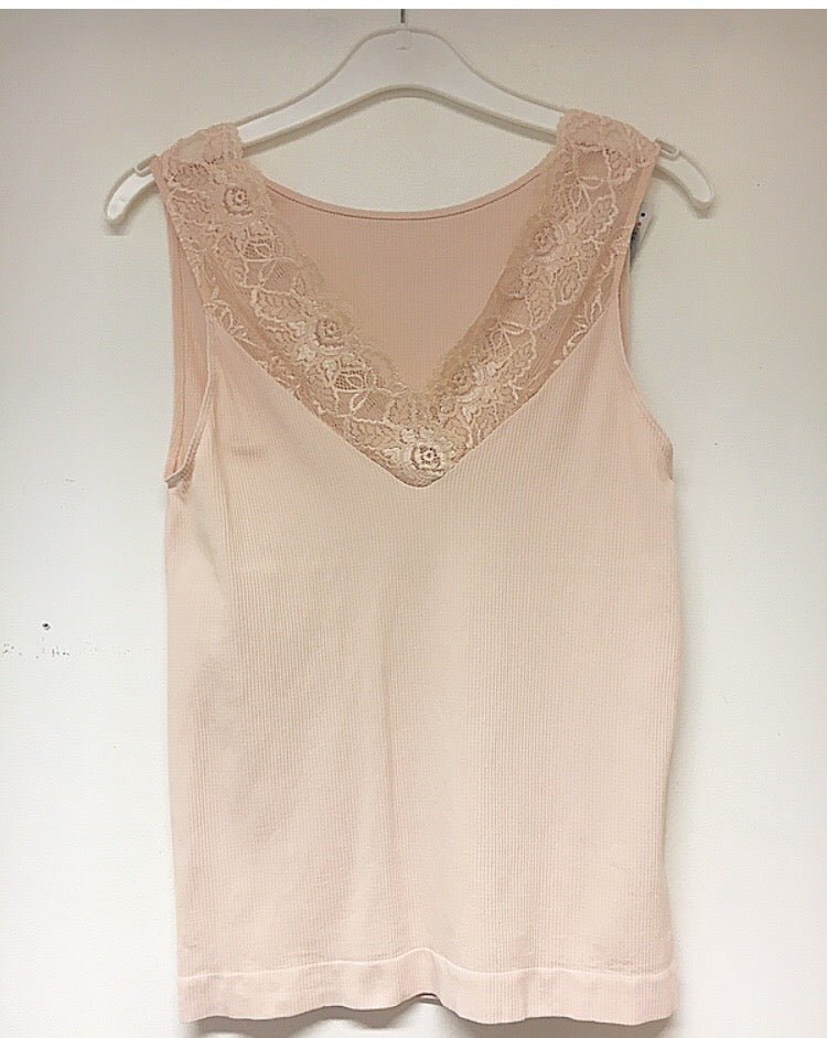 Top med v blonde - powder rose - Staun Denmark - Til hverdag og fest