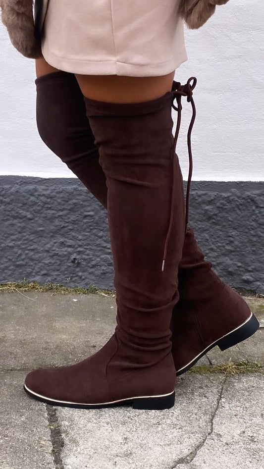 Overknee i brun m. guldkant