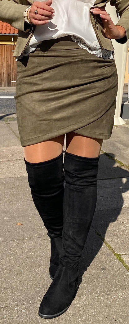 Suede nederdel - khaki grøn