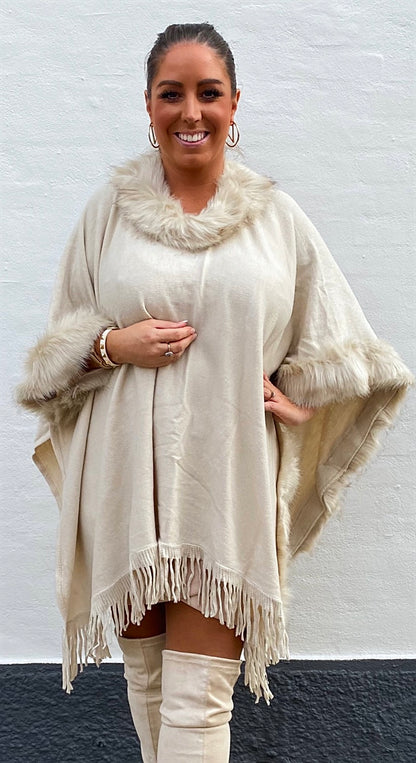 Poncho asymmetrisk - beige