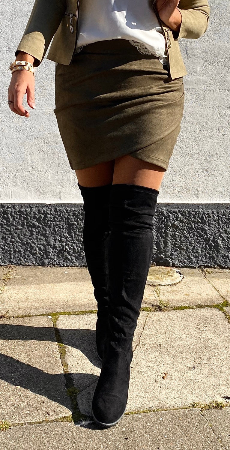 Suede nederdel - khaki grøn