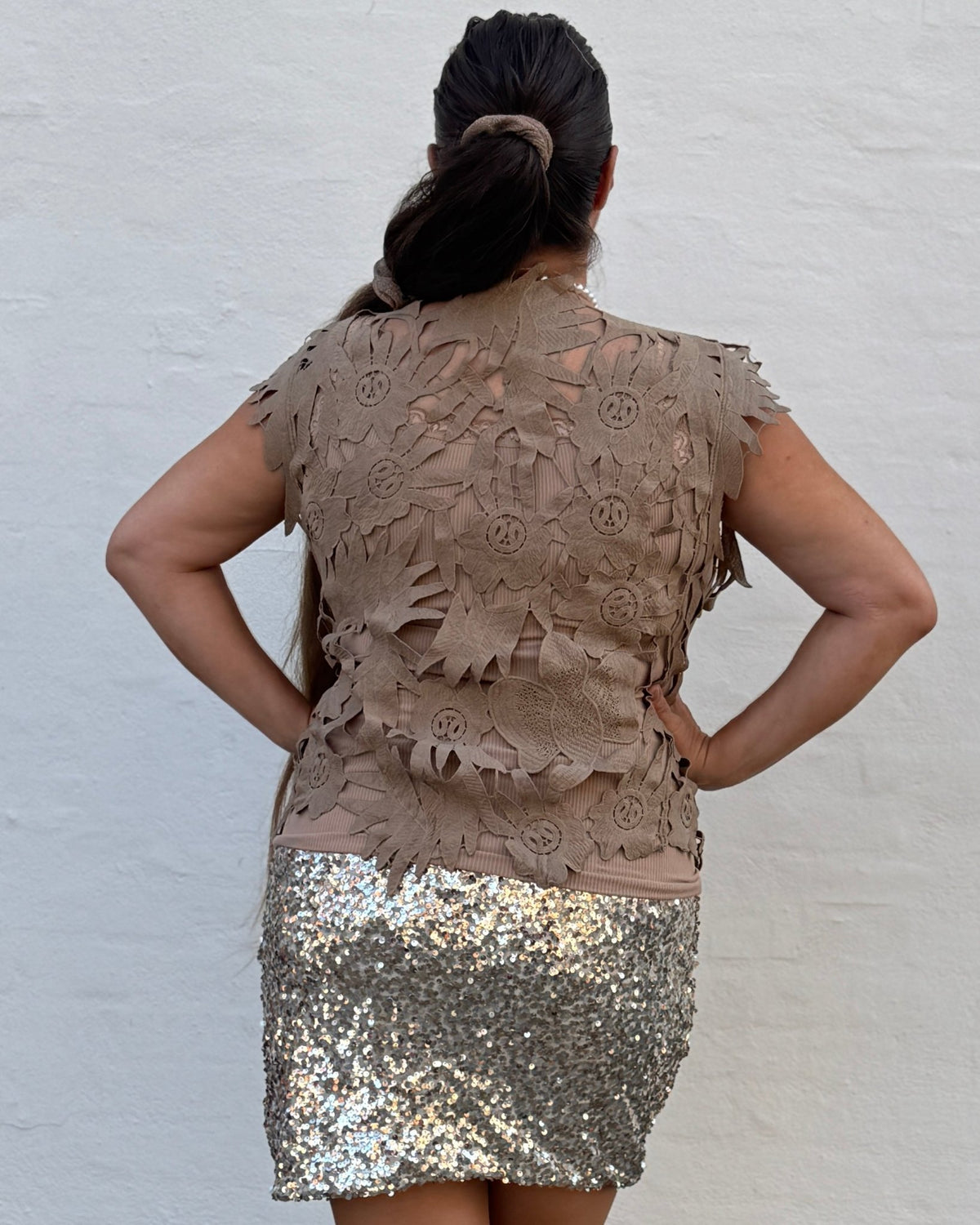Blonde top i taupe - Eva - Staun Denmark - Til hverdag og fest
