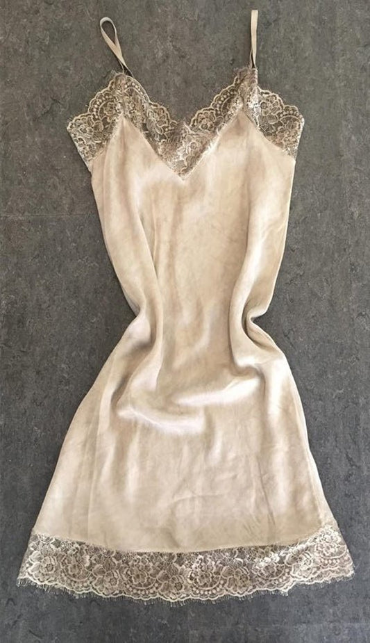 Blonde top i taupe - lang - Staun Denmark - Til hverdag og fest