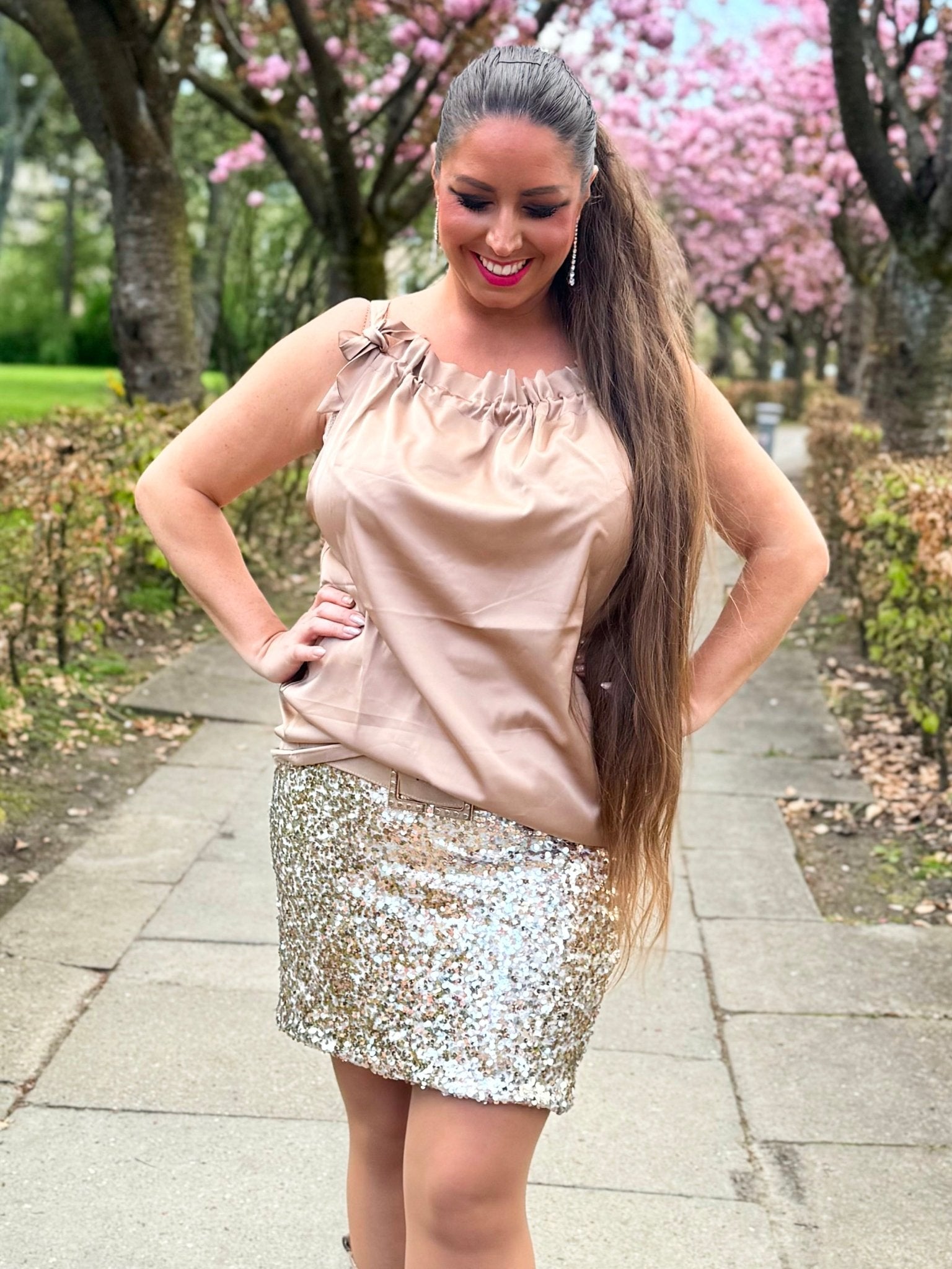 Butterfly top i satin - coffee - Staun Denmark - Til hverdag og fest