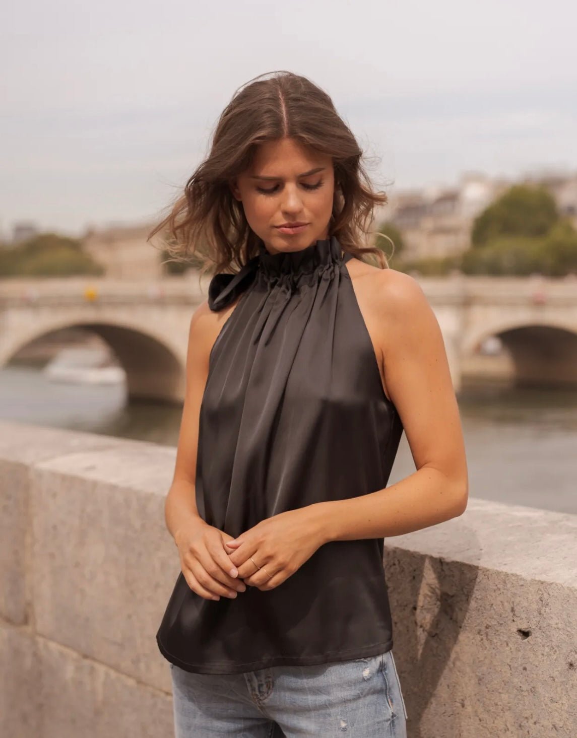 Butterfly top i satin - sort - Staun Denmark - Til hverdag og fest