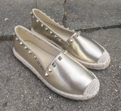 Espadrille i guld med nitter - Staun Denmark - Til hverdag og fest