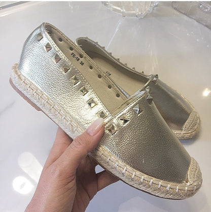 Espadrille i guld med nitter - Staun Denmark - Til hverdag og fest