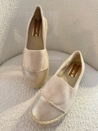 Espadrillers i beige m. shiny front og bred bund - Staun Denmark - Til hverdag og fest