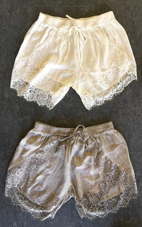 Gabriella shorts med blonde - Staun Denmark - Til hverdag og fest
