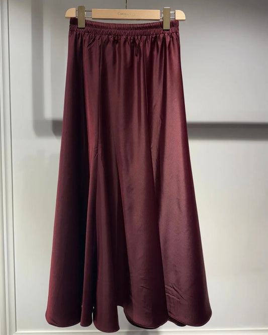 Mørke rød satin nederdel fra Staun Denmark - Staun Denmark - Til hverdag og fest