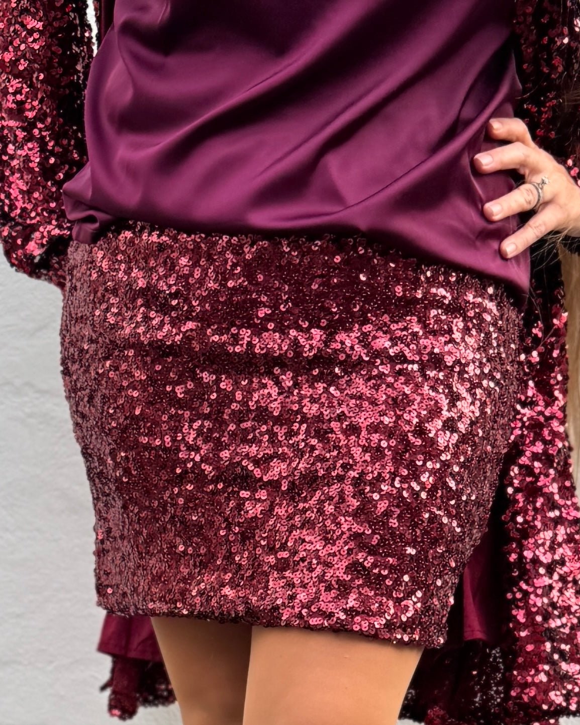 Nederdel i pailletter i mørke rød - Staun Denmark - Til hverdag og fest