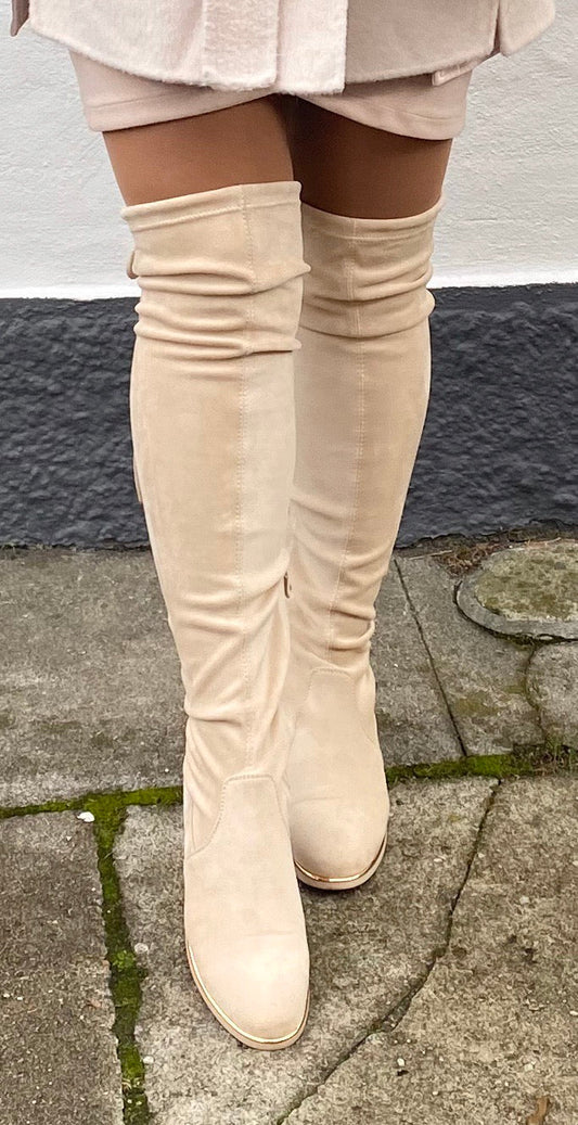 Overknee i beige - Staun Denmark - Til hverdag og fest