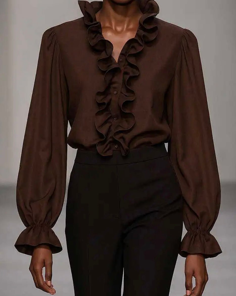 Skjorte med flæser langs front - brun - Staun Denmark - Til hverdag og fest