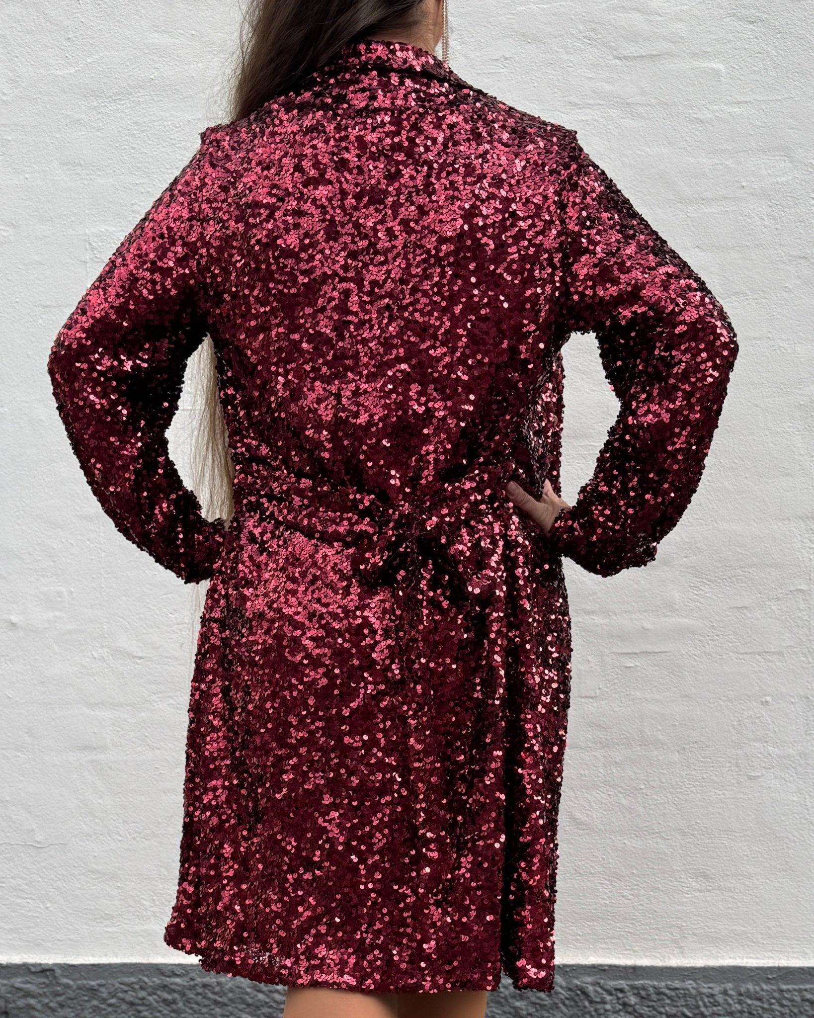 Staun kimono kjole i mørke rød - Staun Denmark - Til hverdag og fest