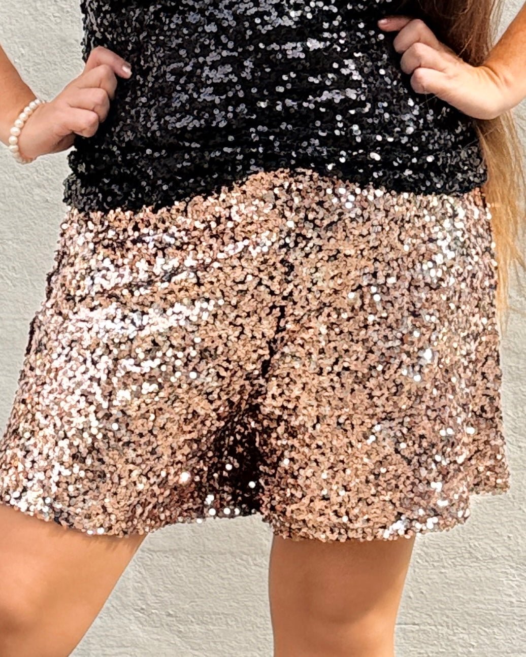 Staun Shorts i rosegold med sort med pailletter (str 42-50) - Midsize shorts - Staun Denmark - Til hverdag og fest